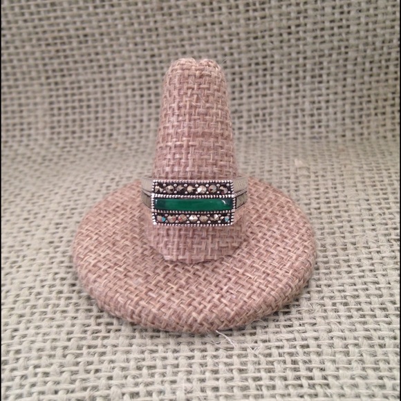 Jewelry - Sterling Fashion Ring